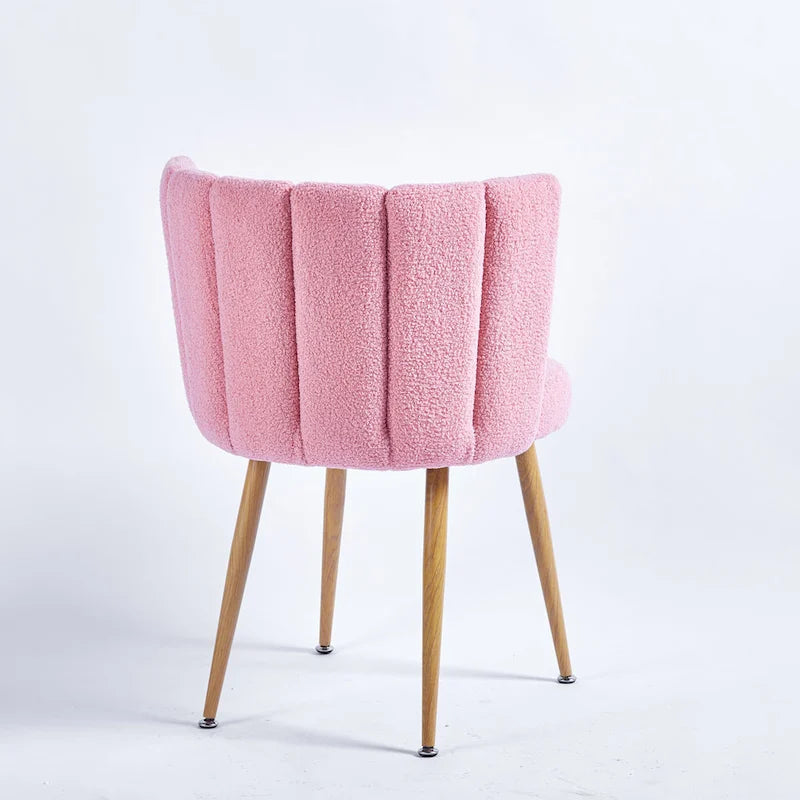 Sillas de comedor tapizadas (juego de 2) — Patas de tubo de hierro con acabado de madera, cojines de felpa de pelo corto
