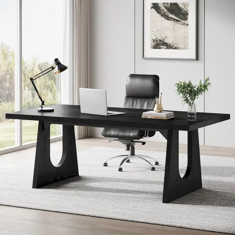 Escritorio de oficina rectangular grande con patas de madera