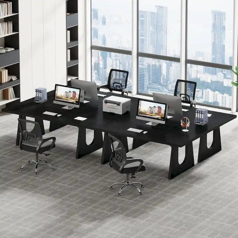 Escritorio de oficina rectangular grande con patas de madera