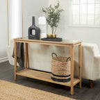 Mesa Consola Delgada de Madera con Tapa de Cristal y Estante de Ratán - Marrón - 14Wx47Lx32H