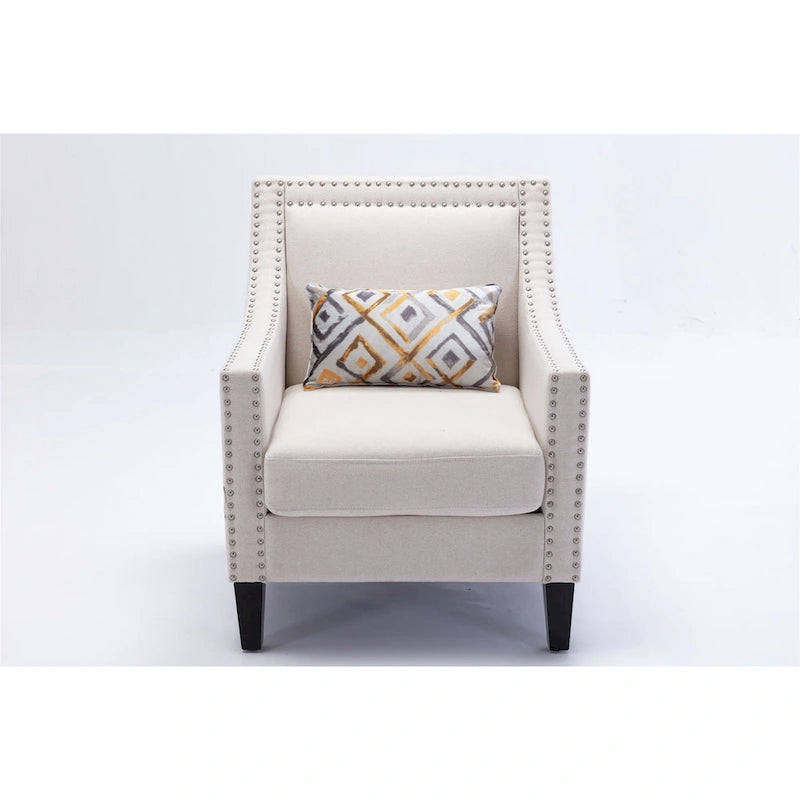 Sillón de tela de lino con detalles de tachuelas y patas de madera maciza
