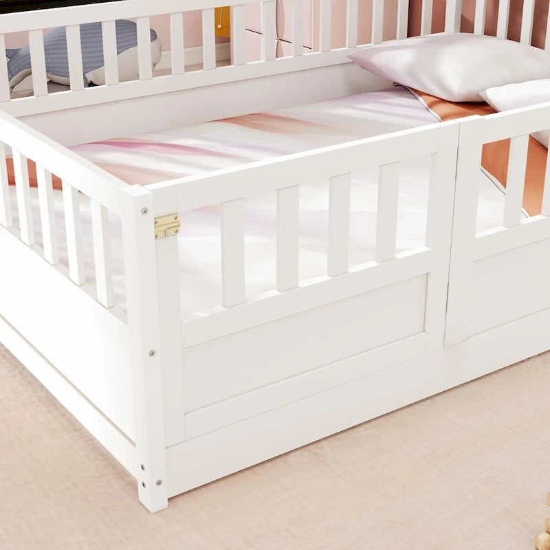 Cama de piso de madera de pino para niños con estructura de cerca