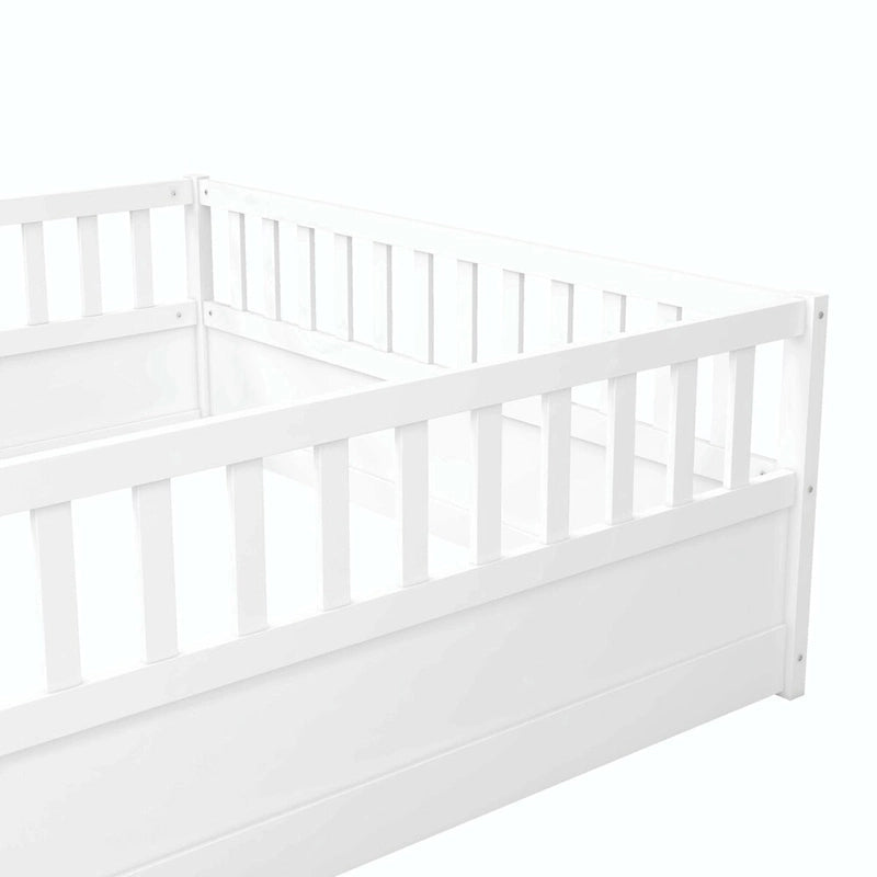 Cama de piso de madera de pino para niños con estructura de cerca