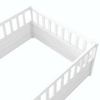 Cama de piso de madera de pino para niños con estructura de cerca