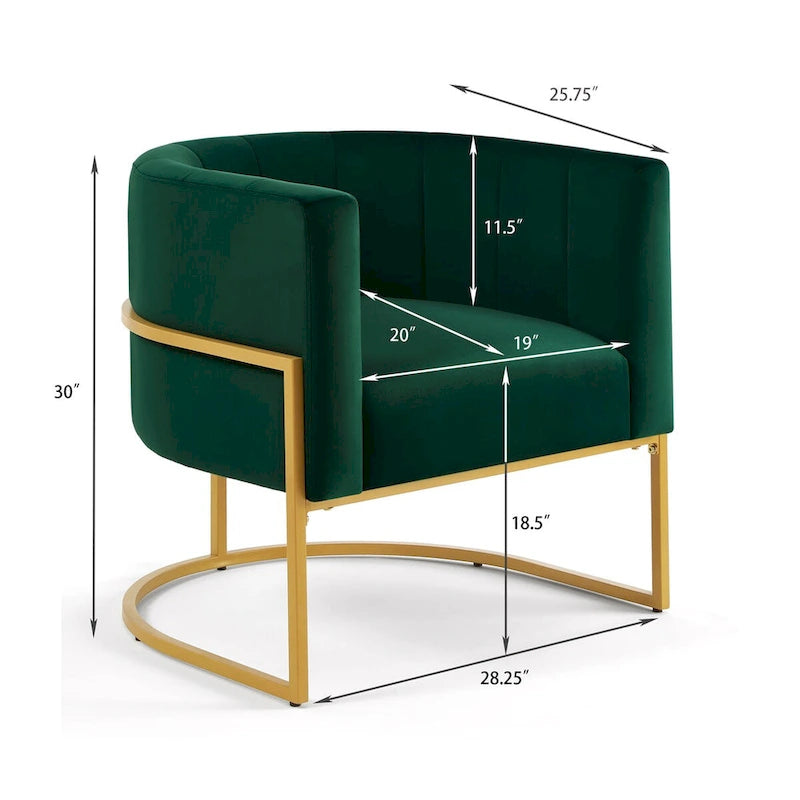 Sillón de terciopelo con base de metal y respaldo curvo