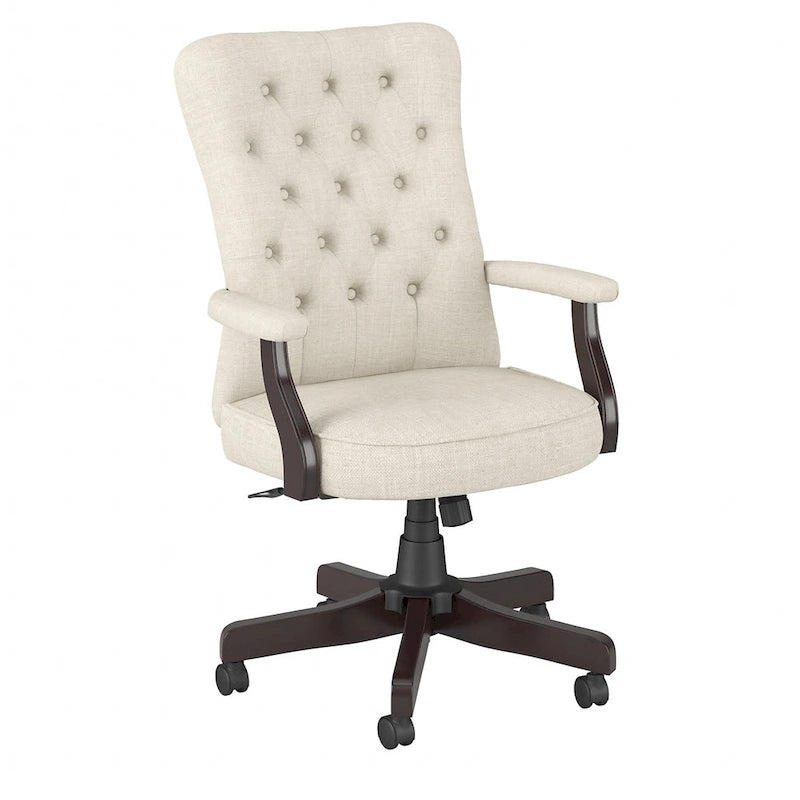 Sillón de oficina Arden Lane con respaldo alto, capitoné y brazos