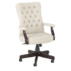 Sillón de oficina Arden Lane con respaldo alto, capitoné y brazos