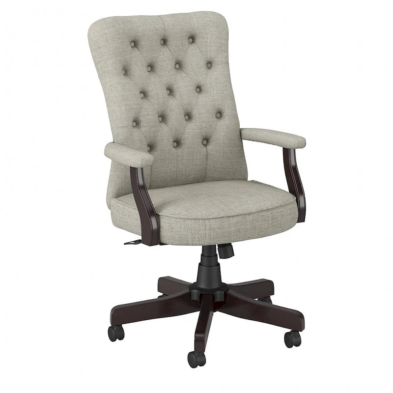 Sillón de oficina Arden Lane con respaldo alto, capitoné y brazos